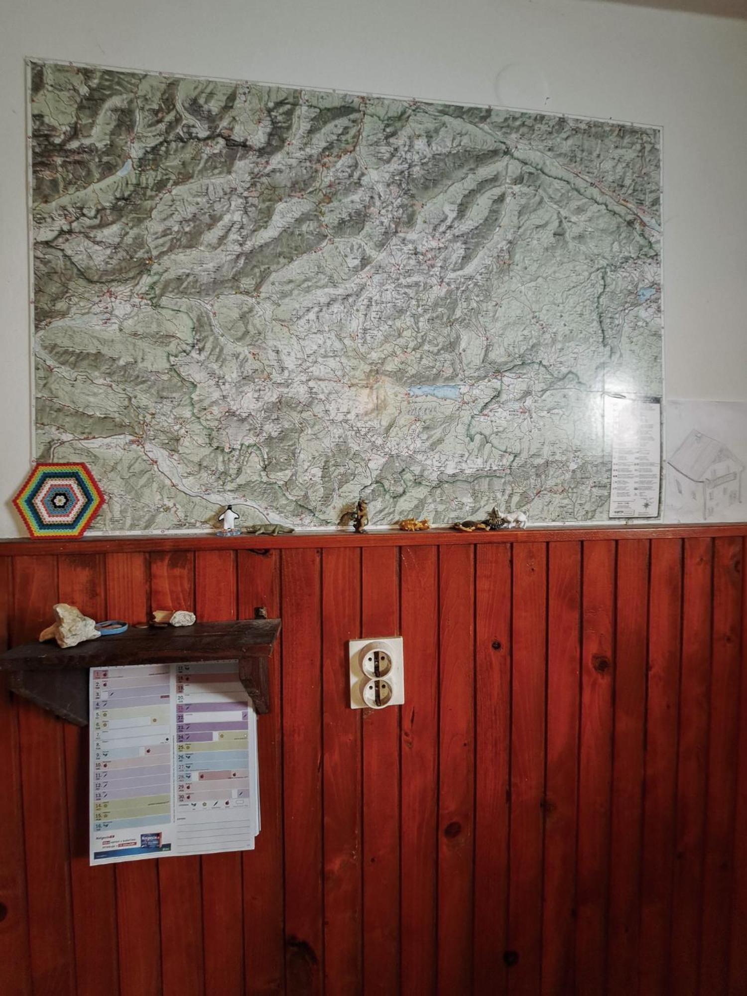 Appartamento Hikers Hut Hisar Podbrdo Esterno foto