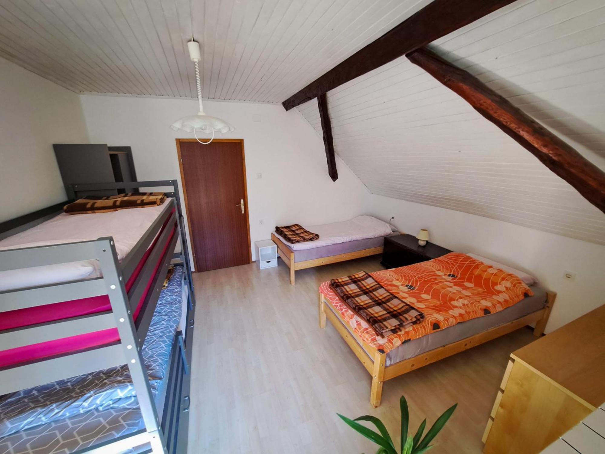 Appartamento Hikers Hut Hisar Podbrdo Esterno foto