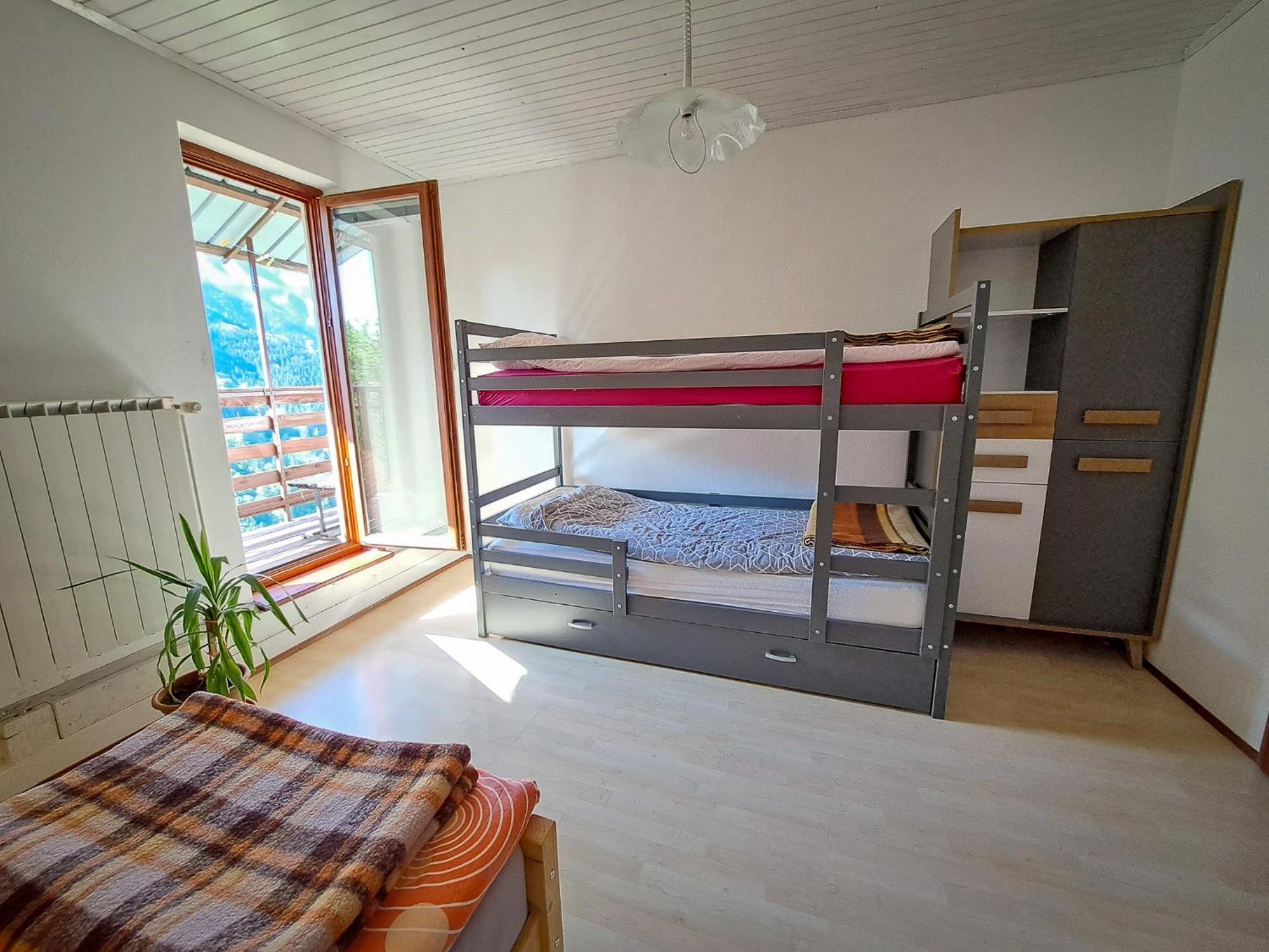 Appartamento Hikers Hut Hisar Podbrdo Esterno foto