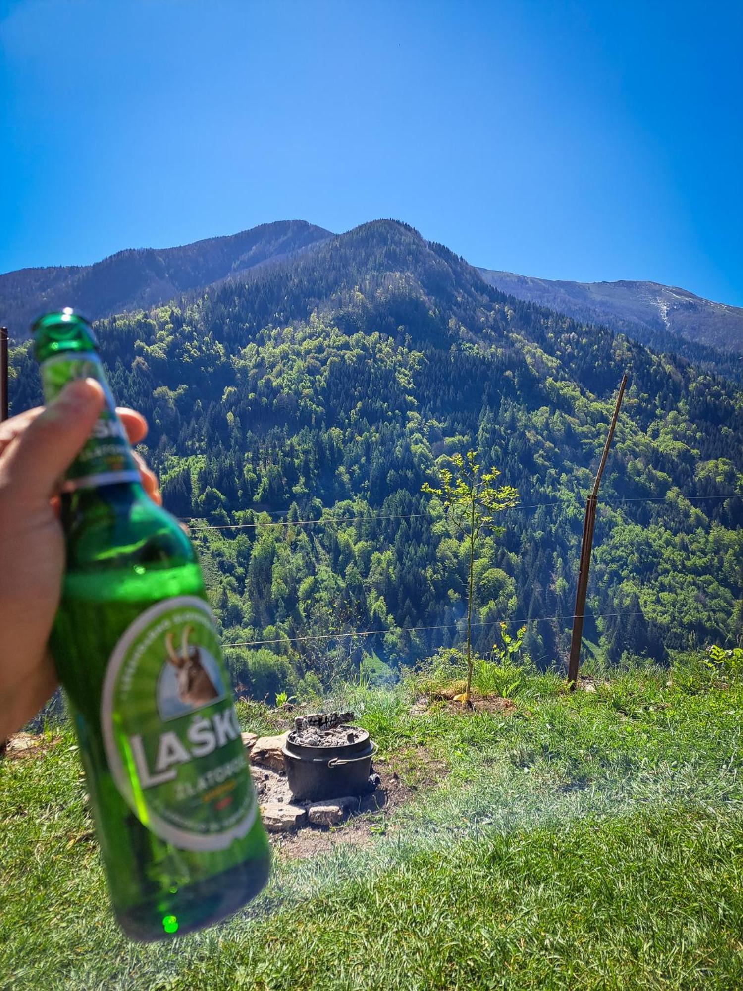 Appartamento Hikers Hut Hisar Podbrdo Esterno foto
